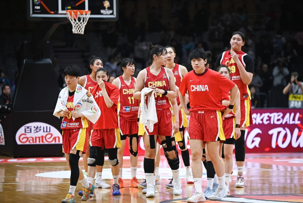 宫鲁鸣多次集训效果欠佳引争议 女篮备战世界杯