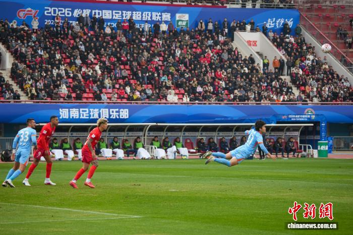 河南彩陶坊2-1力克云南玉昆 范晓恒镜头下的绿茵