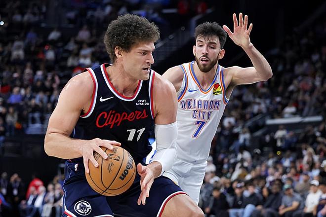 雷霆轻取快船豪取7连胜 洛佩斯防守崩盘引质疑