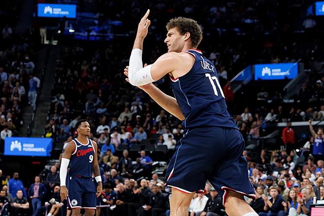 雷霆轻取快船豪取7连胜 洛佩斯防守崩盘引质疑